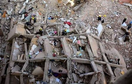 مصر : مصرع 5 اشخاص وعشرات الاصابات بانهيار مبنى في القاهرة